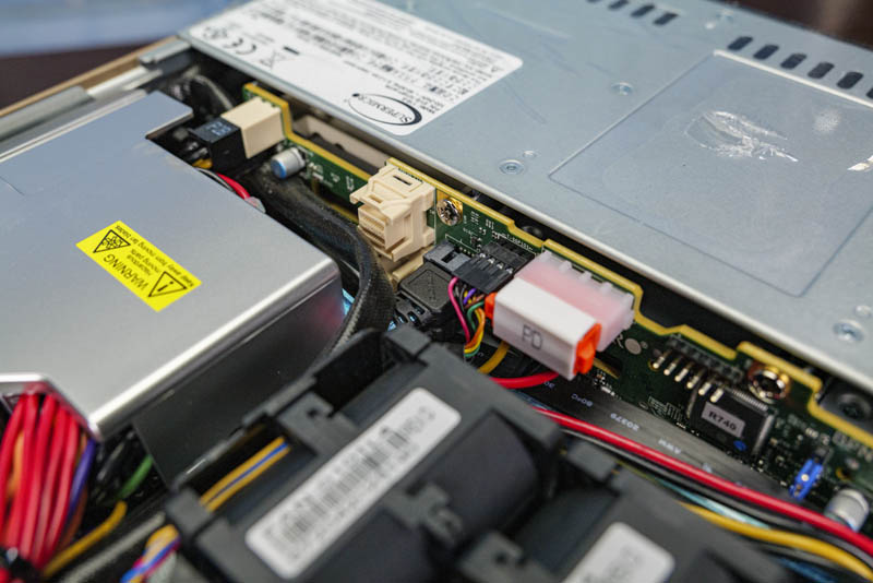 Supermicro SYS 1019P WTR Đầu nối bảng nối kép NVMe cổng kép tùy chọn