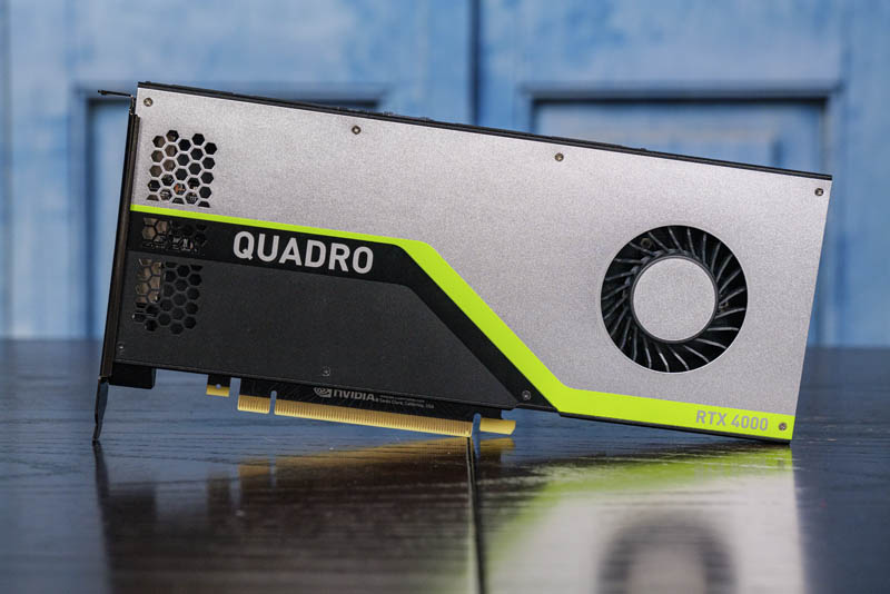 NVIDIA Quadro RTX 4000 Mặt trước
