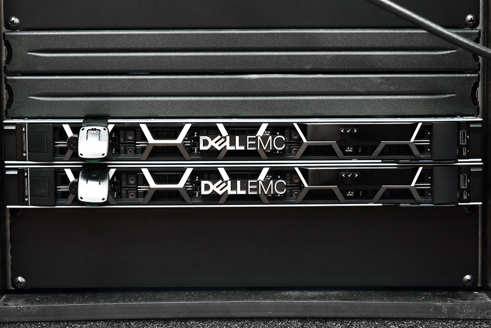 Góc phía trước của Dell EMC Azure