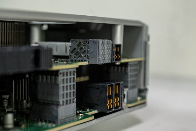 Supermicro SuperStorage SSG 6049SP DE1CR60 Kết nối mật độ cao