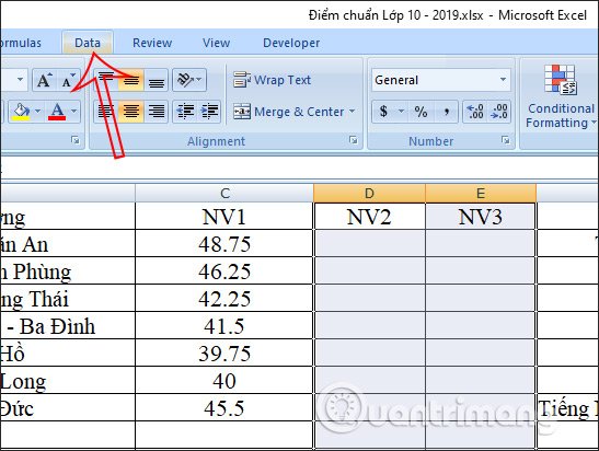 Nhấn Data
