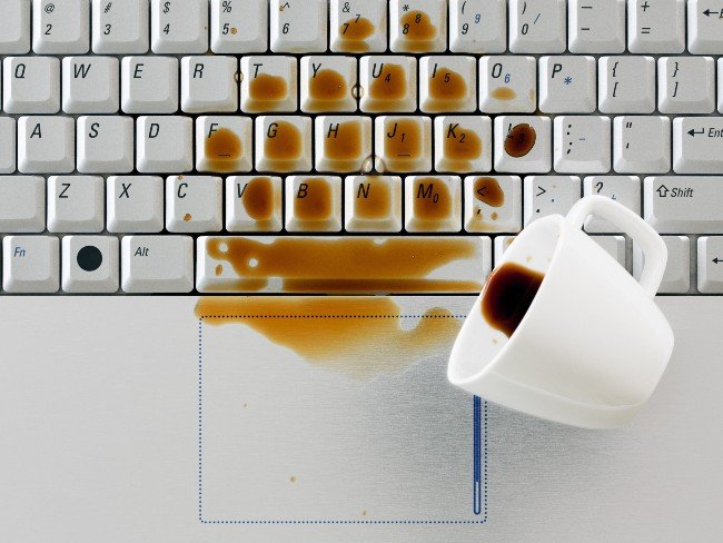 Một cốc cà phê đổ cũng có thể gây ra thảm họa nếu như bạn không sao lưu dữ liệu