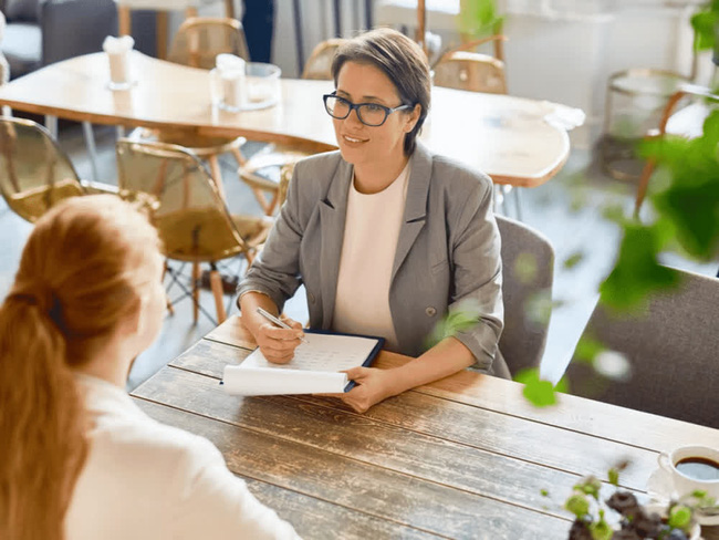 Senior là gì? Những kỹ năng và công việc hàng ngày của Senior - Ảnh 3. Senior là gì? Những kỹ năng và công việc hàng ngày của Senior - Ảnh 3.
