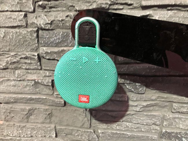 JBL Clip 3 là một loa Bluetooth di động siêu việt