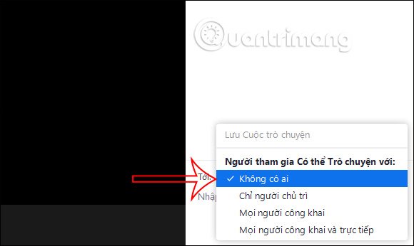 Không cho ai trò chuyện 