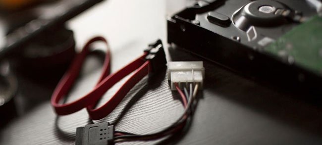 Các thiết bị SATA cần các cổng riêng của chúng