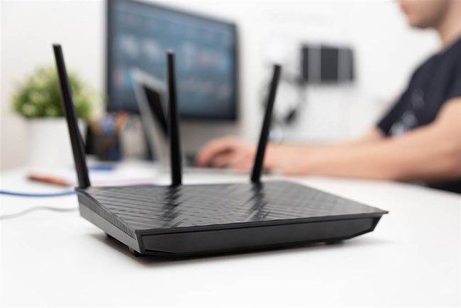 Router là một thiết bị hoạt động ở lớp mạng